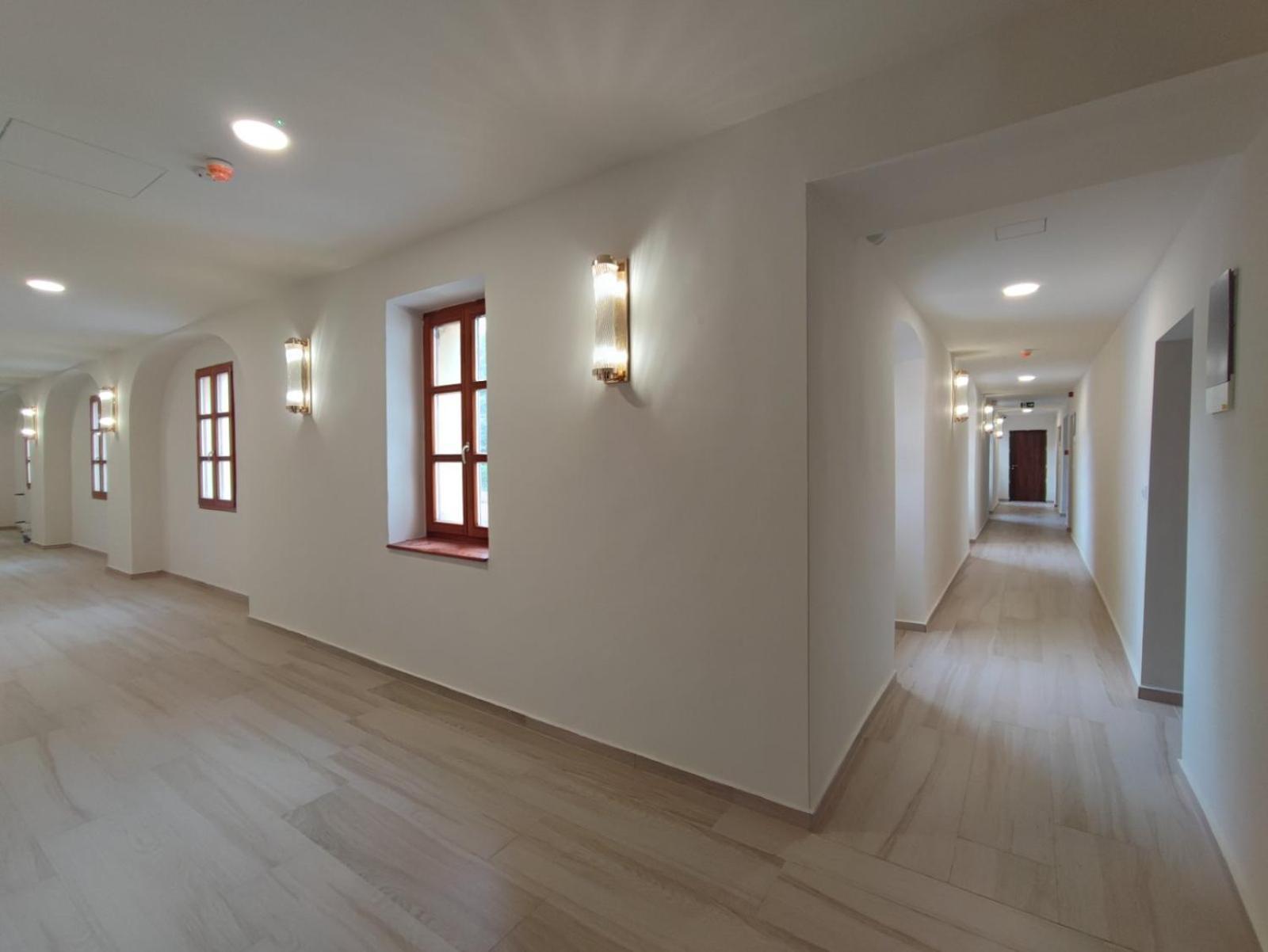 River Apartmanhaz Jászberény 外观 照片