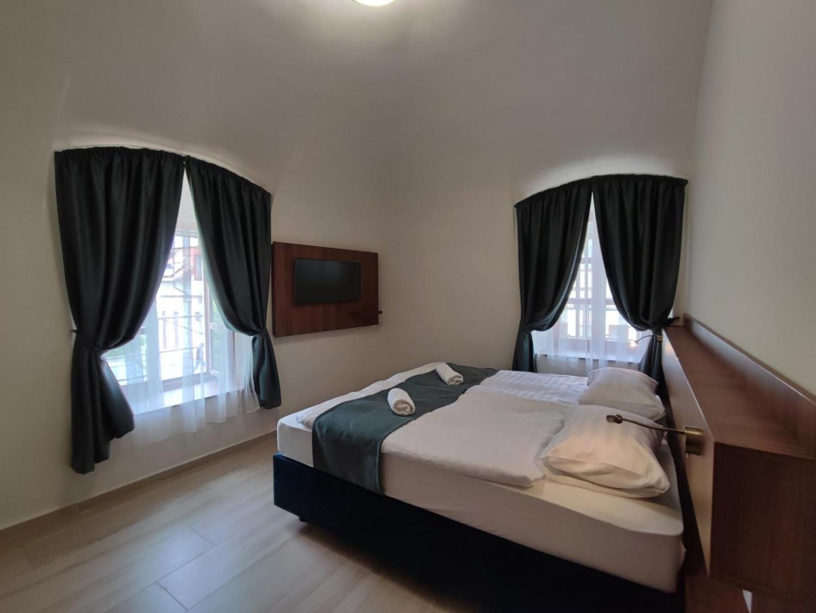 River Apartmanhaz Jászberény 外观 照片