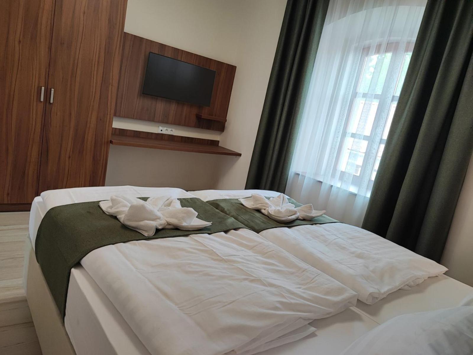 River Apartmanhaz Jászberény 外观 照片