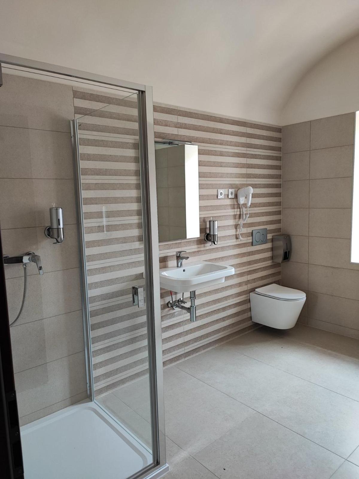 River Apartmanhaz Jászberény 外观 照片
