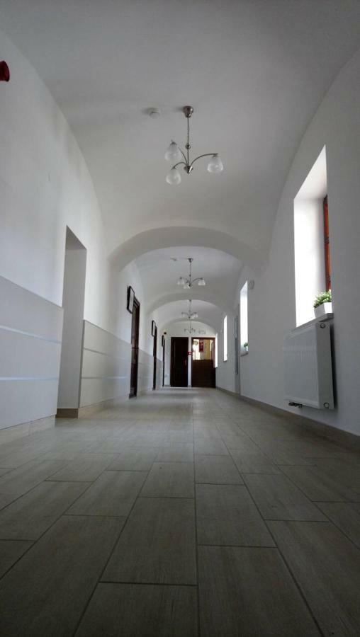 River Apartmanhaz Jászberény 外观 照片